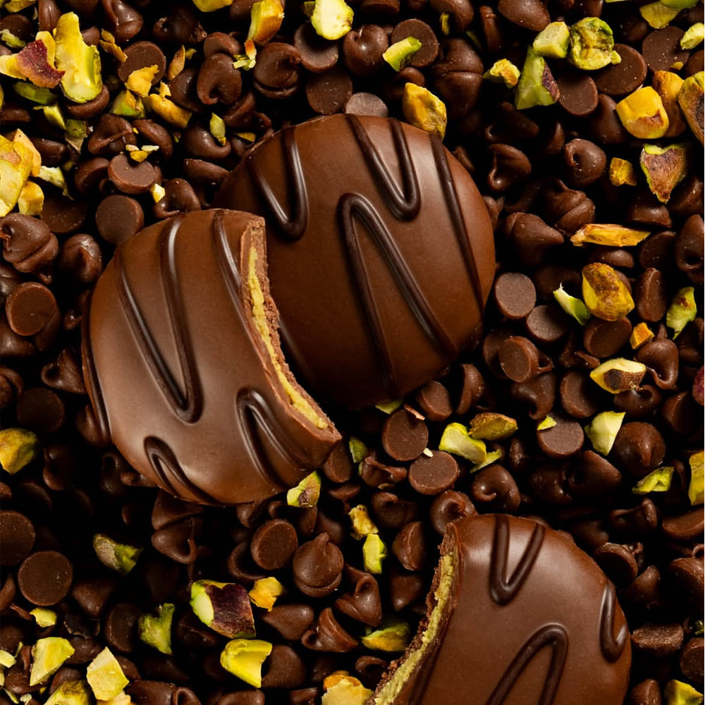 Fox's Chocolatey Dubai Style Pistachio 130g (6 & 12 Packs)